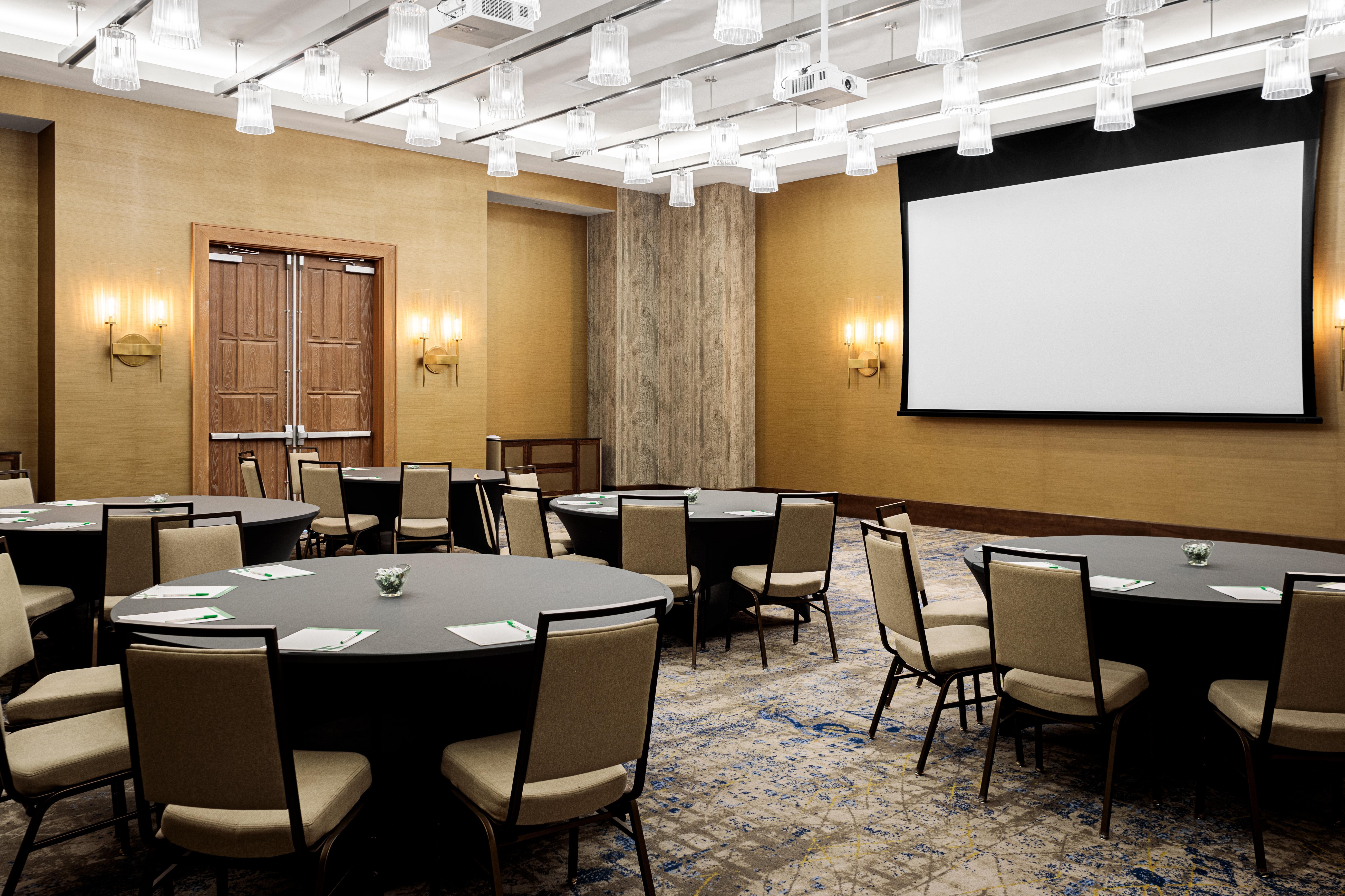 Holiday Inn & Suites Nashville Downtown Broadway Esterno foto