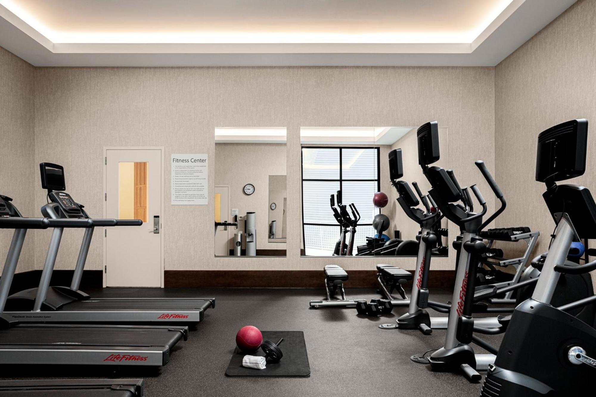 Holiday Inn & Suites Nashville Downtown Broadway Esterno foto