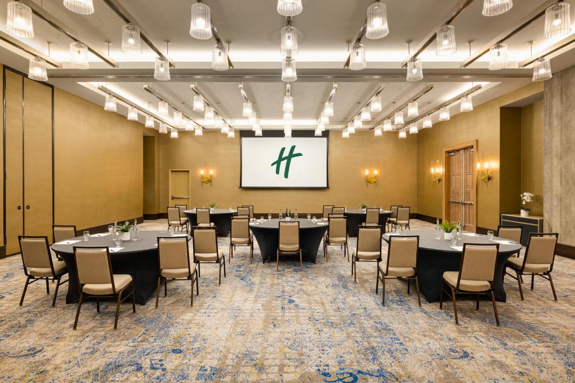 Holiday Inn & Suites Nashville Downtown Broadway Esterno foto